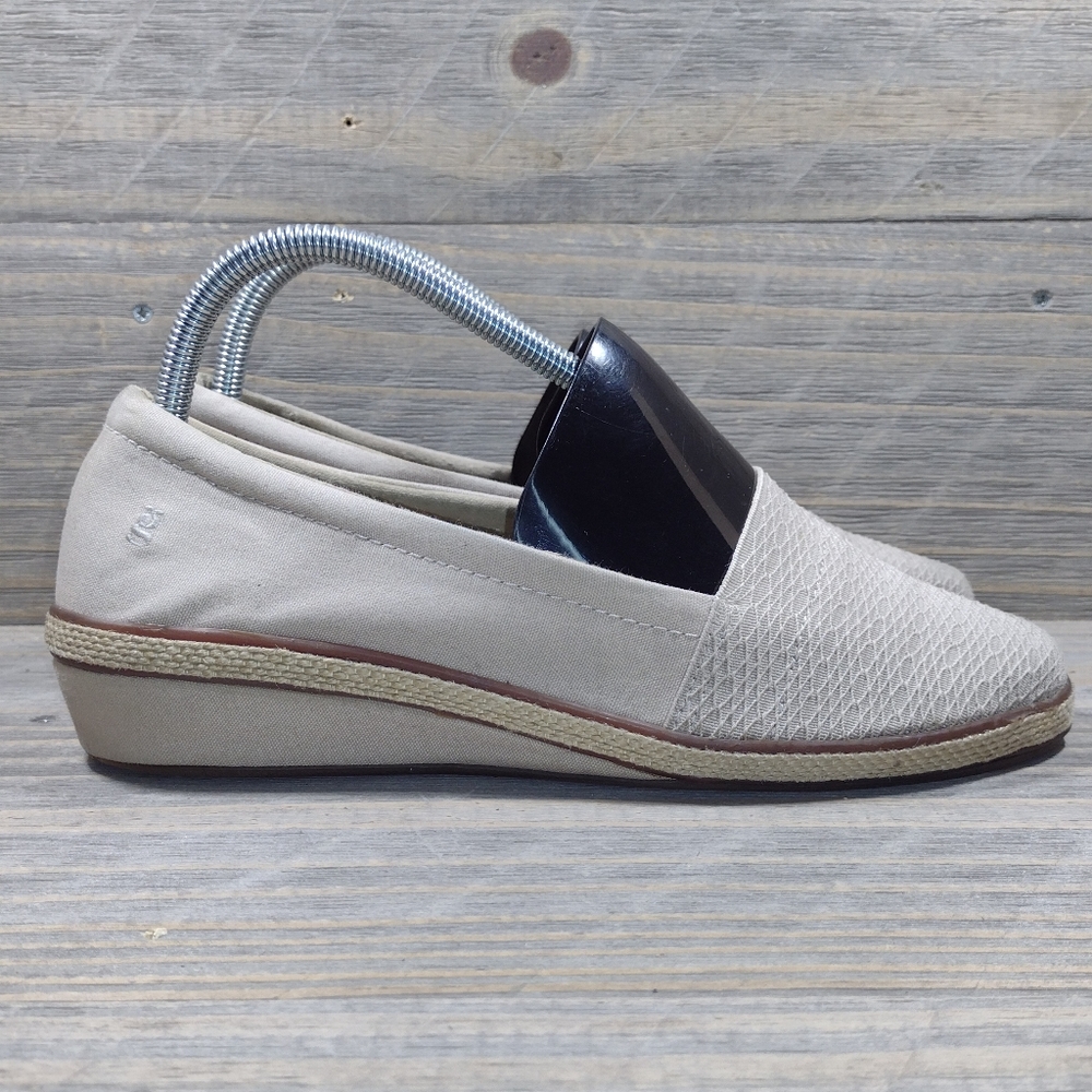 Grasshoppers Loafer Wedge Womens Size 8.5 Beige Tan
